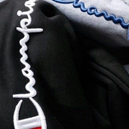 hoodie Champion big script logo zoom