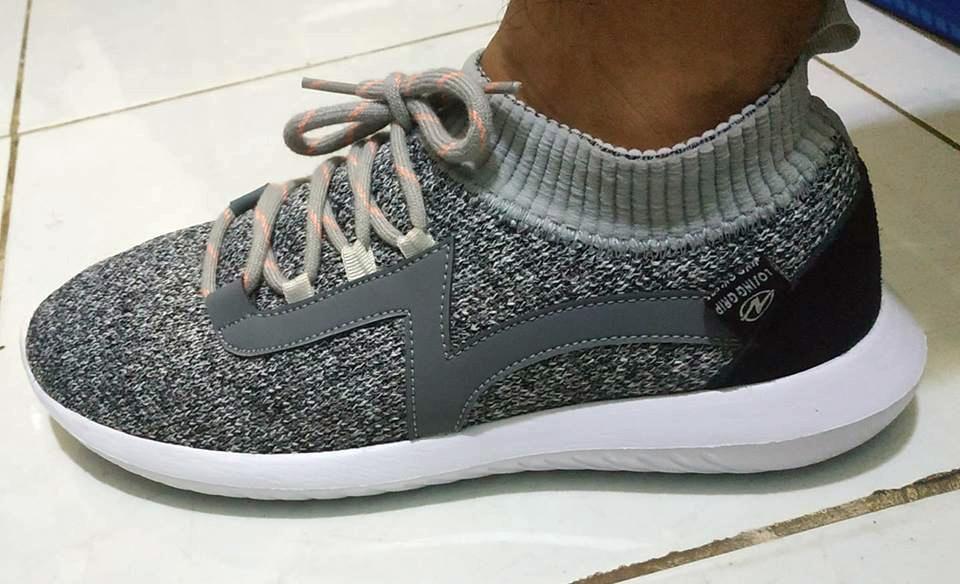 LOSING GRIP GREY PARADOX on feet