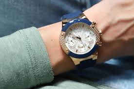 GUESS W0958L3
