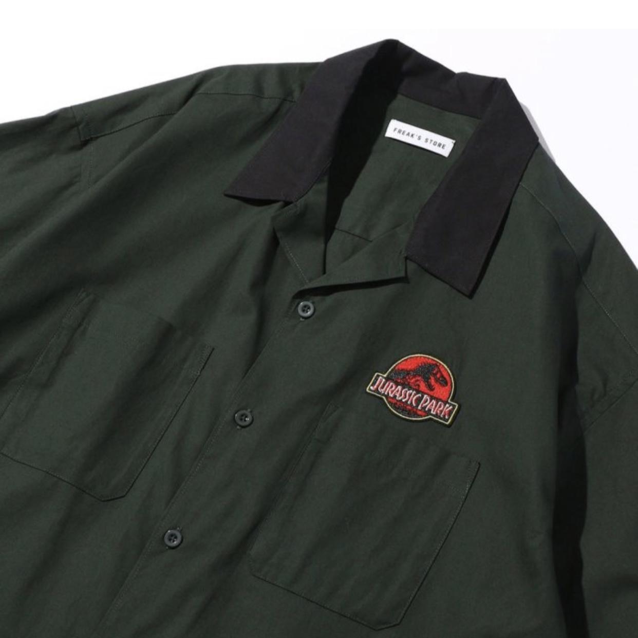 FREAK'S STORE Jurassic Park Embroidered Employee Work Shirt