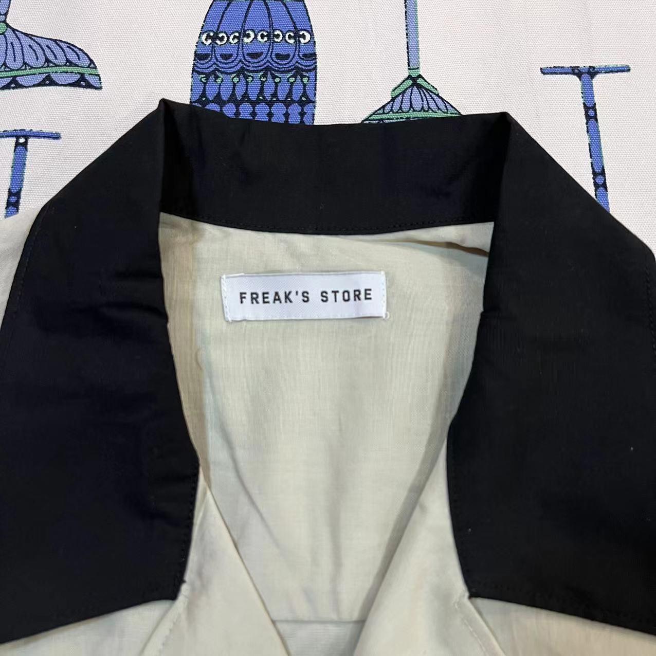 FREAK'S STORE Jurassic Park Embroidered Employee Work Shirt