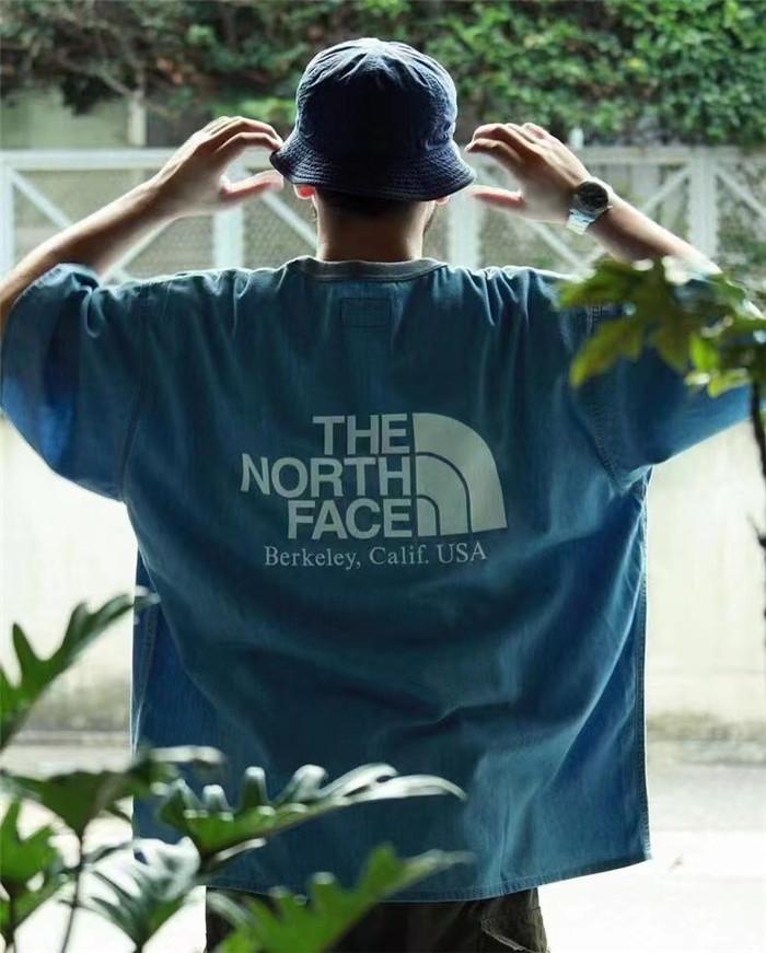 THE NORTH FACE Purple Label - Pullover Light Denim Short Sleeve T-Shirt