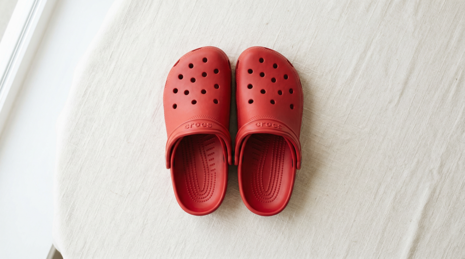 Legit Check Crocs: Panduan Lengkap Bedain yang Asli dan Palsu