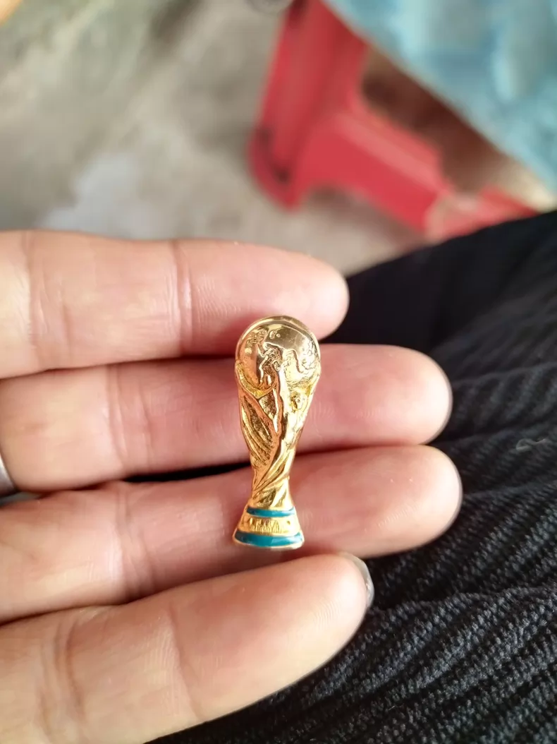 1974 FIFA World Cup Trophy badge